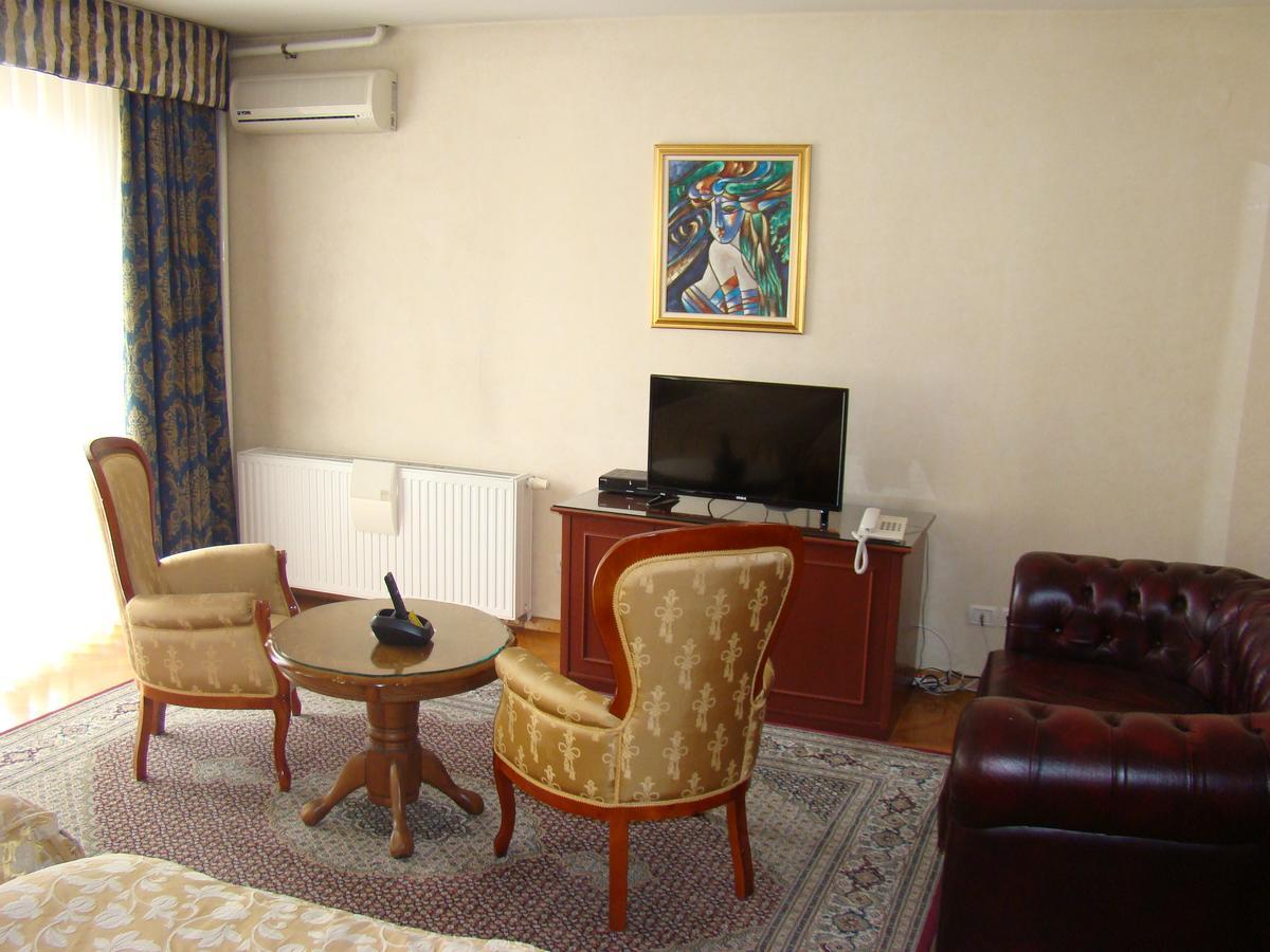 Hotel Ariston 3*