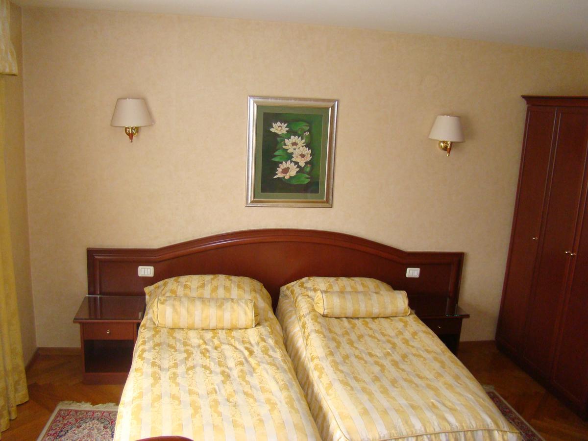 Ariston 3* Osijek
