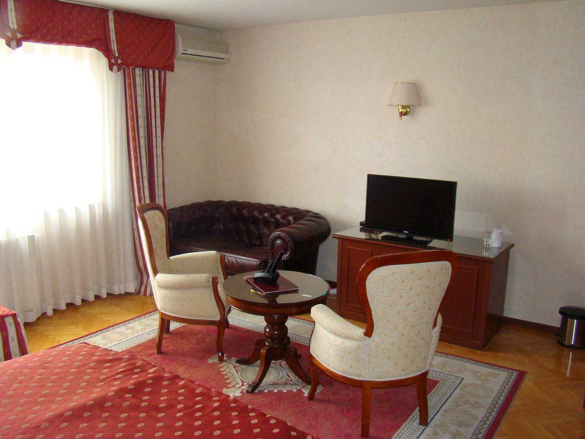 Hotel Ariston 3*
