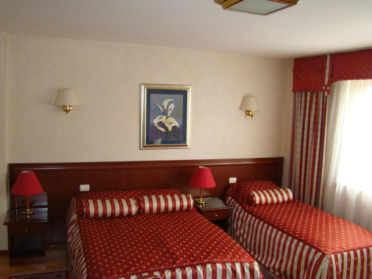 Hotel Ariston 3*