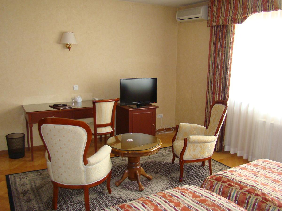 Hotel Ariston 3*